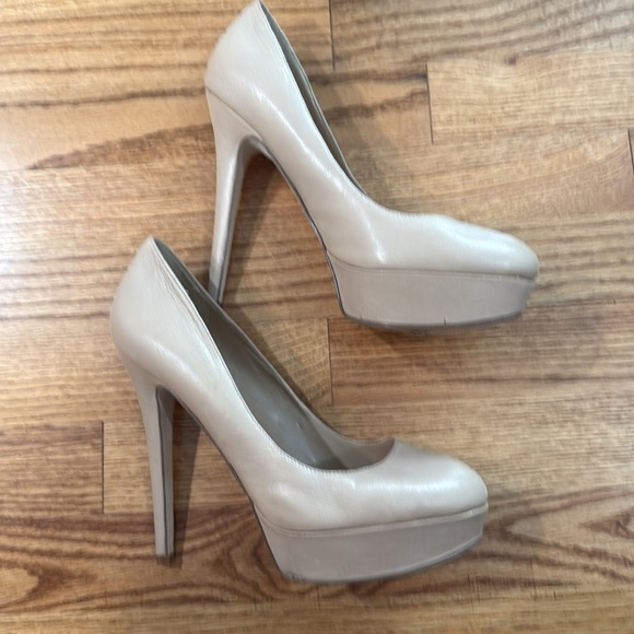 ALDO Women's Cream Pumps size 8/39 - Picture 3 of 5